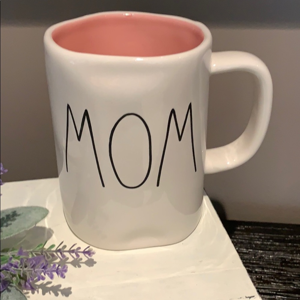 Rae Dunn MOM Mug